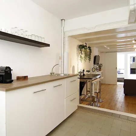 Cosy Right In The Center With Airco!