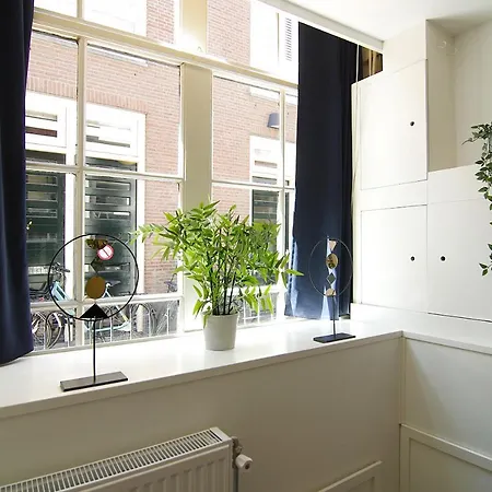 Cosy Right In The Center With Airco! 3*