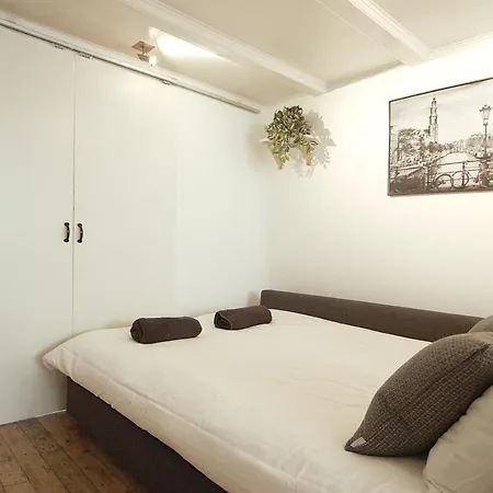 Cosy Right In The Center With Airco! 3*